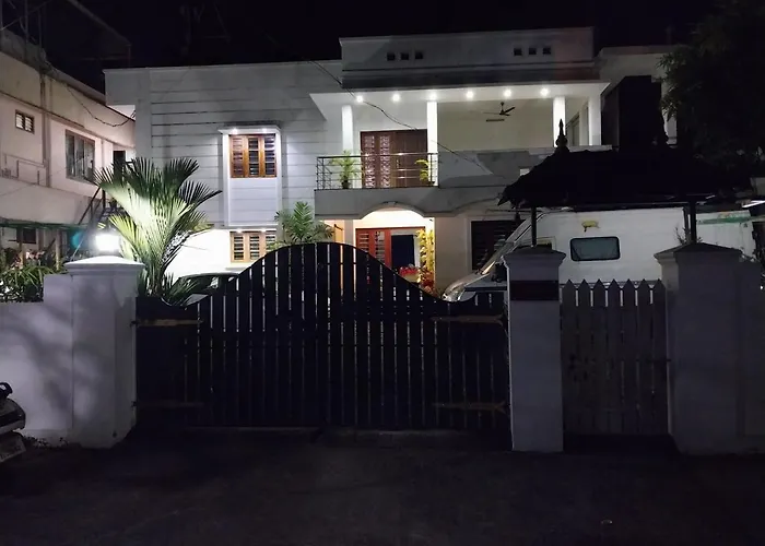Lloydskochi Home Stay